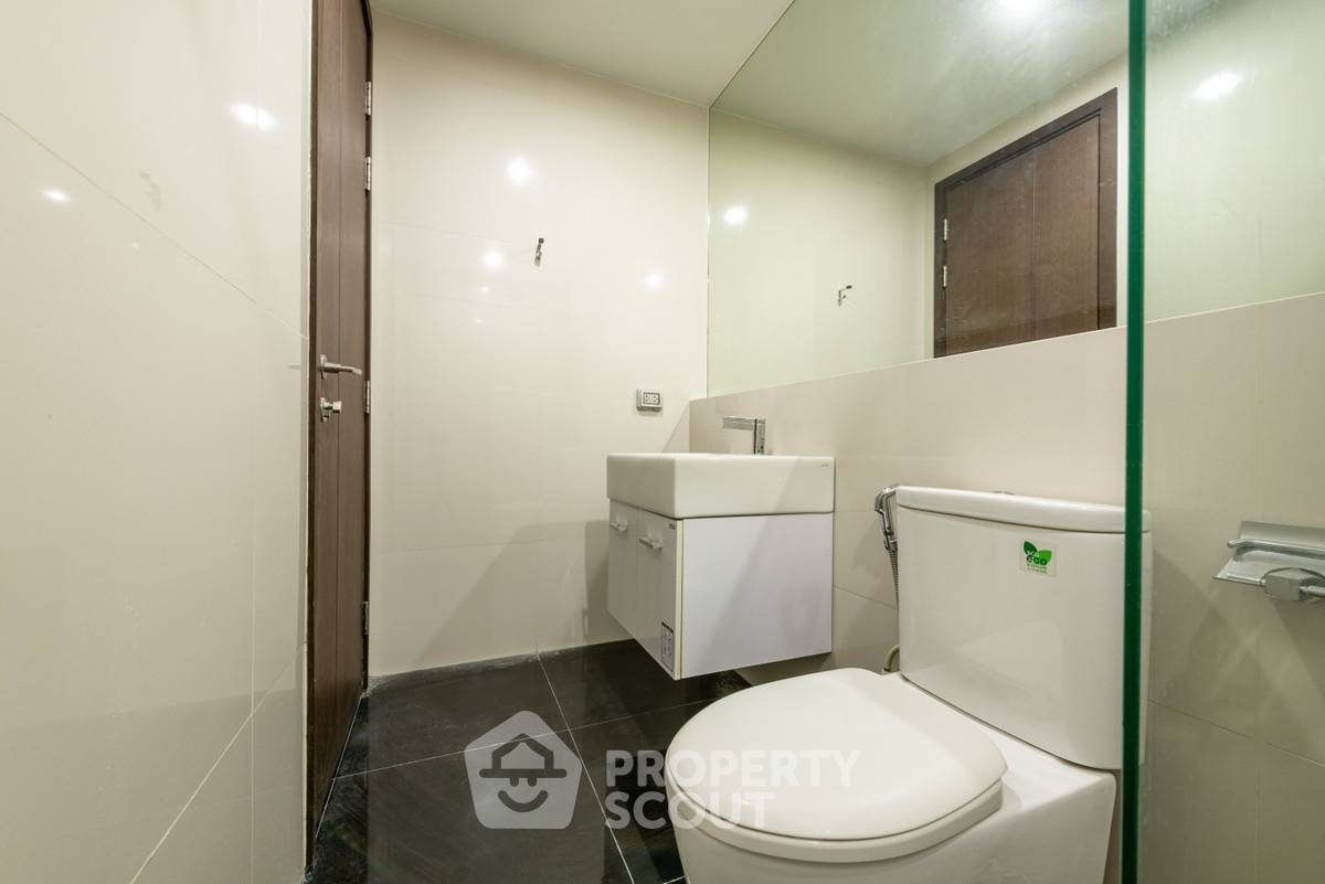 รูป คอนโด 2-ห้องนอน ที่ ริธึ่ม สาทร ใกล้ BTS สะพานตากสิน (ID 2689023) - รูปที่ 4/7