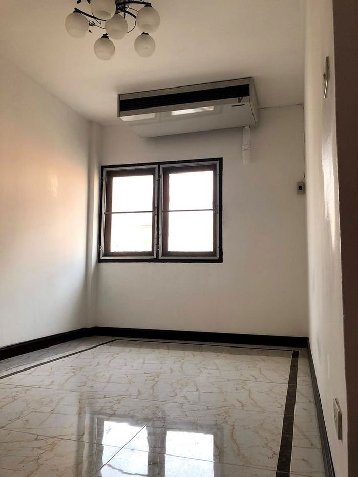 รูป ทาวน์เฮ้าส์ให้เช่า วอร์เรนแมนชั่น 2 ลาดยาว 5นอน  - รูปที่ 10/10