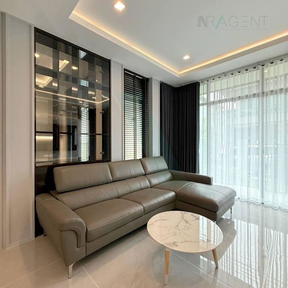 รูป 📌 ให้เช่าบ้านเดี่ยว 2 ชั้น บางกอก บูเลอวาร์ด บางนา - ศรีนครินทร์ 3 ห้องนอน 5 ห้องน้ำ - รูปที่ 2/8