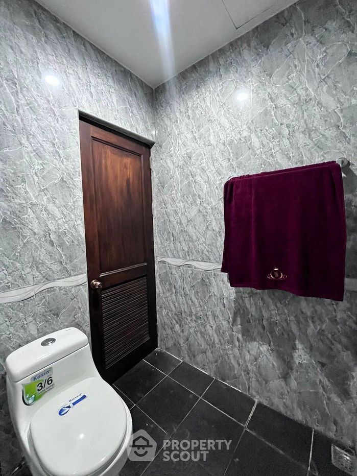 รูป คอนโด 1-ห้องนอน ที่ บ้านสวนลลนา ใกล้ เมืองพัทยา (ID 2685242) - รูปที่ 11/16