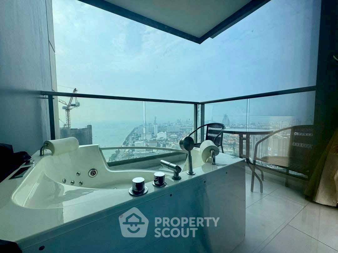 รูป คอนโด 1 ห้องนอน 58th-Floor ขนาด 39 ตร.ม. Copacabana Beach Jomtien (ID 2589557) - รูปที่ 2/10