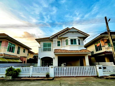 บ้านเดี่ยว ชลบุรี : หมู่บ้านมณีรินทร์ บางแสน ชลบุรี (บ้านเพิ่งรีโนเวทใหม่)