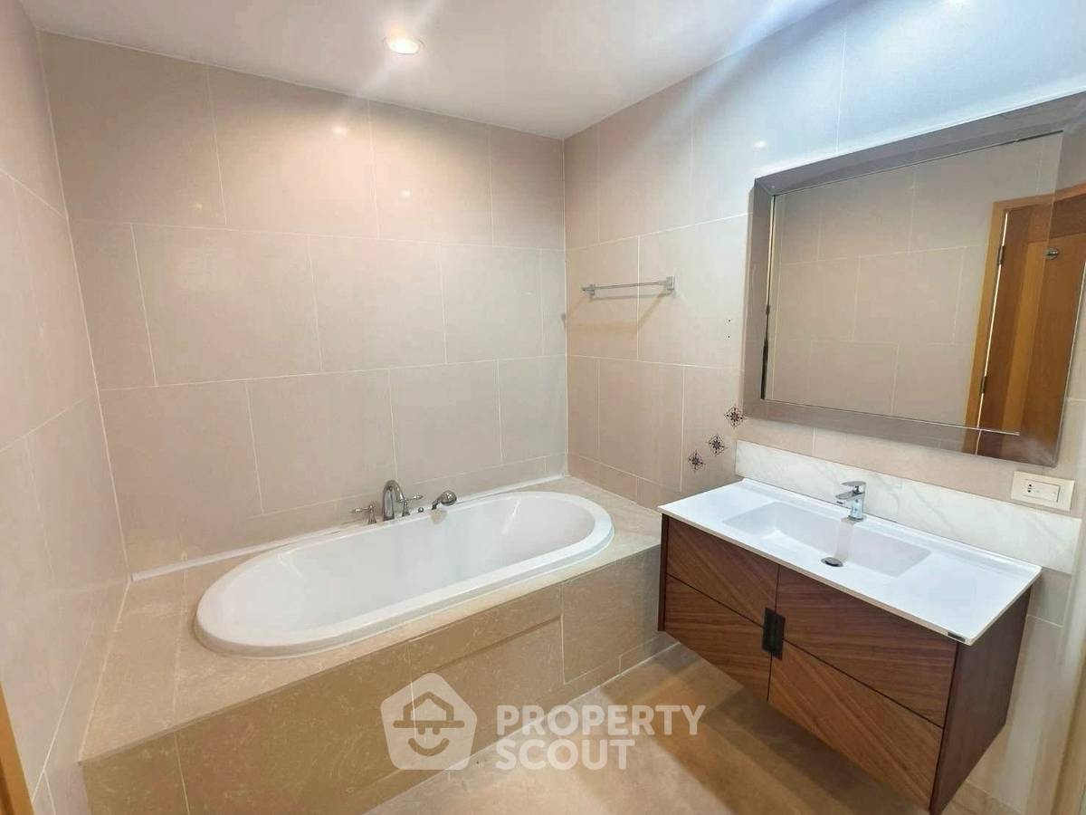 รูป คอนโด 2-ห้องนอน ที่ ดิ เอ็มไพร์ เพลส ใกล้ BTS เซนต์หลุยส์ (ID 2684150) - รูปที่ 11/12