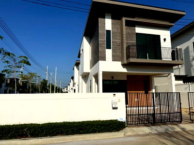 Twin houses for sale Nonthaburi : Urgent Sale‼️ Twin House – Direct Owner Financing, No Bank Loan, Move in Now – Ratchaphruek Area