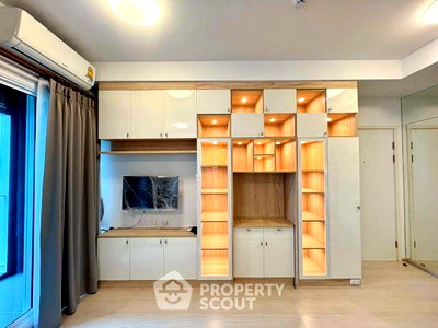 Condos for sale : High-Floor 1-BR Condo At Chapter One Eco, 22nd Floor MRT Huai Khwang (ID 2365877)