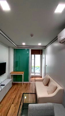 Condos for rent : 🏠 Room for Rent in a Prime Location – Close to Amenities & Easy Transportation