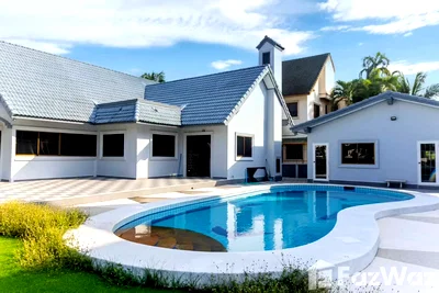 เช่าบ้านเดี่ยว ถนนพรประภานิมิต : วิลล่าให้เช่า 4 ห้องนอน ในโครงการ นทีกานต์ ปาร์ค วิว  5552100