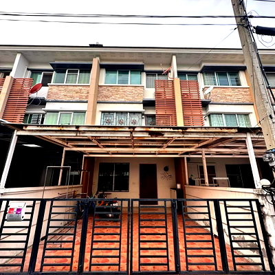 ทาวน์โฮม ถนนประดิษฐ์มนูธรรม : ขายทาวน์โฮม 3 ชั้น เกษตร–นวมินทร์ 20 ตร.วา พื้นที่ใช้สอย 300 ตร.ม. ใกล้บุญถาวรคลองลำเจียก | หมู่บ้านทาวน์พลัส เกษตร–นวมินทร์