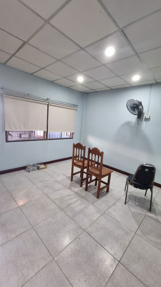 รูป ให้เช่าทาวน์เฮ้าส์ 30 ตร.วา 2 ชั้น 3 ห้องนอน 2 ห้องน้ำ บางพลัด ติดทางด่วนศรีรัช - รูปที่ 4/11