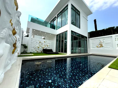 Houses for sale Kathu Phuket : Modern Fully Renovated Villa with Private Pool & Rooftop in 6075452