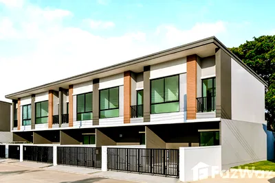Townhouses for sale Bangkok : 2 Bedroom Townhouse for sale at Unio Town Suanluang - Phatthanakan  1063122