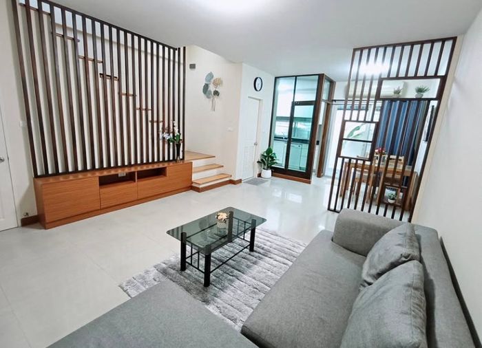 3-bed townhouse for rent, 150 sqm, 23 sq wah, Town Plus Rama 9