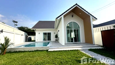 Houses for rent Bang Lamung Chonburi : 3 Bedroom Villa for rent in Pong, Chon Buri  5816084