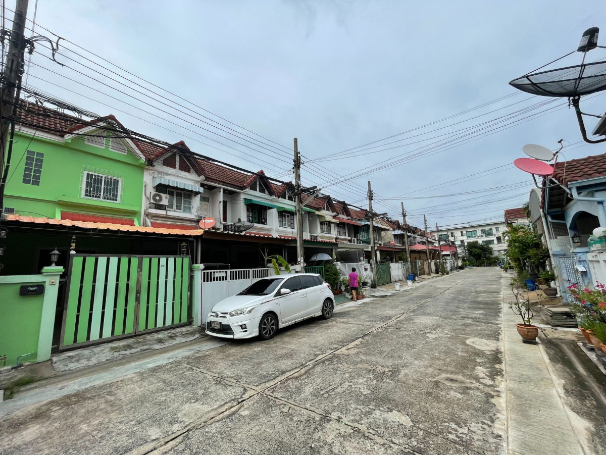 รูป ขายทาวน์เฮ้าส์ 2 ชั้น สวนผัก วิลเลจ ทำเลดี เดินทางสะดวก ตลิ่งชัน - รูปที่ 3/12