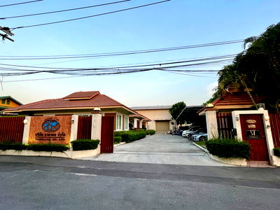 สำนักงาน รร.สายอักษร : ขายสำนักงาน พร้อมโกดัง และที่พักอาศัย รามอินทรา 14 เชื่อต่อรามอินทรา-เกษตร นวมินทร์  พื้นที่ 1-0-4 ไร่ 