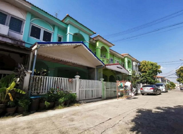 รูป BP00296 ขายทาวน์เฮาส์ หมู่บ้าน ศิริวรรณ-ชวนชม ถนน เลียบคลองเจ๊ก แยกจากถนนบางกรวย-ไทรน้อย ตำบล บางบัวทอง อำเภอ บางบัวทอง จังหวัด นนทบุรี - รูปที่ 2/8