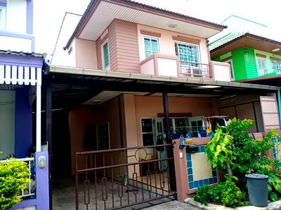 บ้านแฝด กรุงเทพมหานคร : ขายบ้านแฝด หมู่บ้านบ้านพล ซอยสุขาภิบาล 5 ซอย 14 ถนนสุขาภิบาล 5 เนื้อที่ 30 ตร.ว. พร้อมเฟอร์ครบ