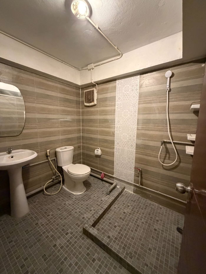 รูป เช่าตึกแถว ติดถนนใหญ่ 2คูหา 1.5 ชั้น ซอย พระราม 2  หน้ากว้าง 8 เมตร พื้นที่ 154 ตรม  - รูปที่ 7/7