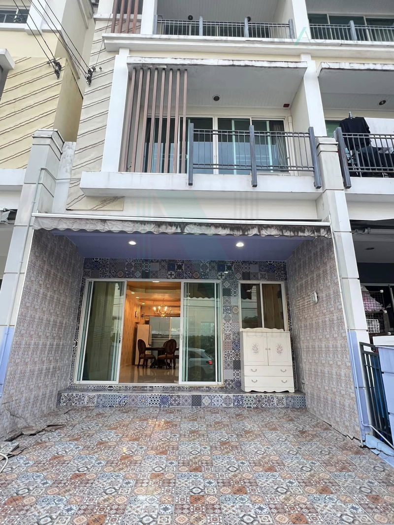 ทาวน์โฮมให้เช่า : 📌 ให้เช่าทาวน์เฮาส์ 3 ชั้น บ้านกลางเมือง เออร์บาเนี่ยน เกษตร - นวมินทร์ 2 3 ห้องนอน 3 ห้องน้ำ