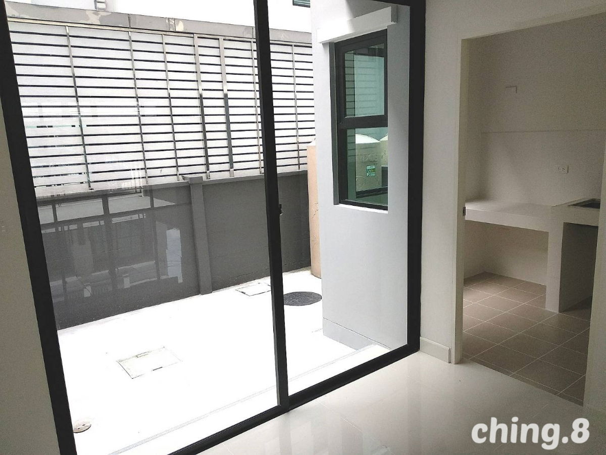 picture For Rent Townhouse [ 3-Bedroom 3-Bathroom ] - 2/19