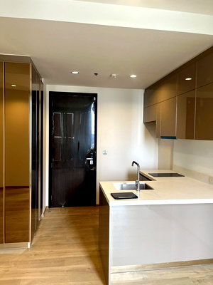 Condos for sale : Quinn Sukhumvit 101 Condominium is located next to Punnawithi BTS station.