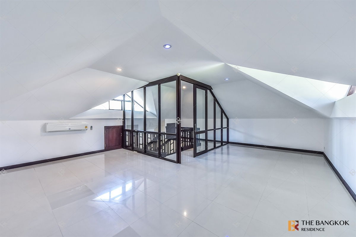 picture Elegant Classic Style House ðElegant classic home, spacious & private in central Sukhumvitð - 13/20