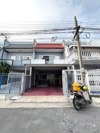 2-bed townhouse for rent, 25 sq wah, Klongchan Villa 1