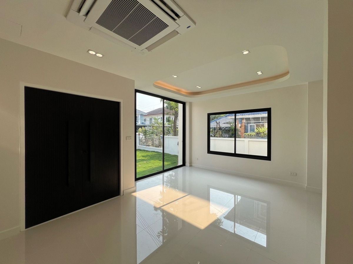 รูป R061 🏡✨ Sale! บ้านเดี่ยวรีโนเวทใหม่ หมู่บ้าน เพอร์เฟค เพลส รัตนาธิเบศร์ ย่านนนทบุรี ใกล้ รถไฟฟ้า เพียง 10.5 M เท่านั้น - รูปที่ 4/21