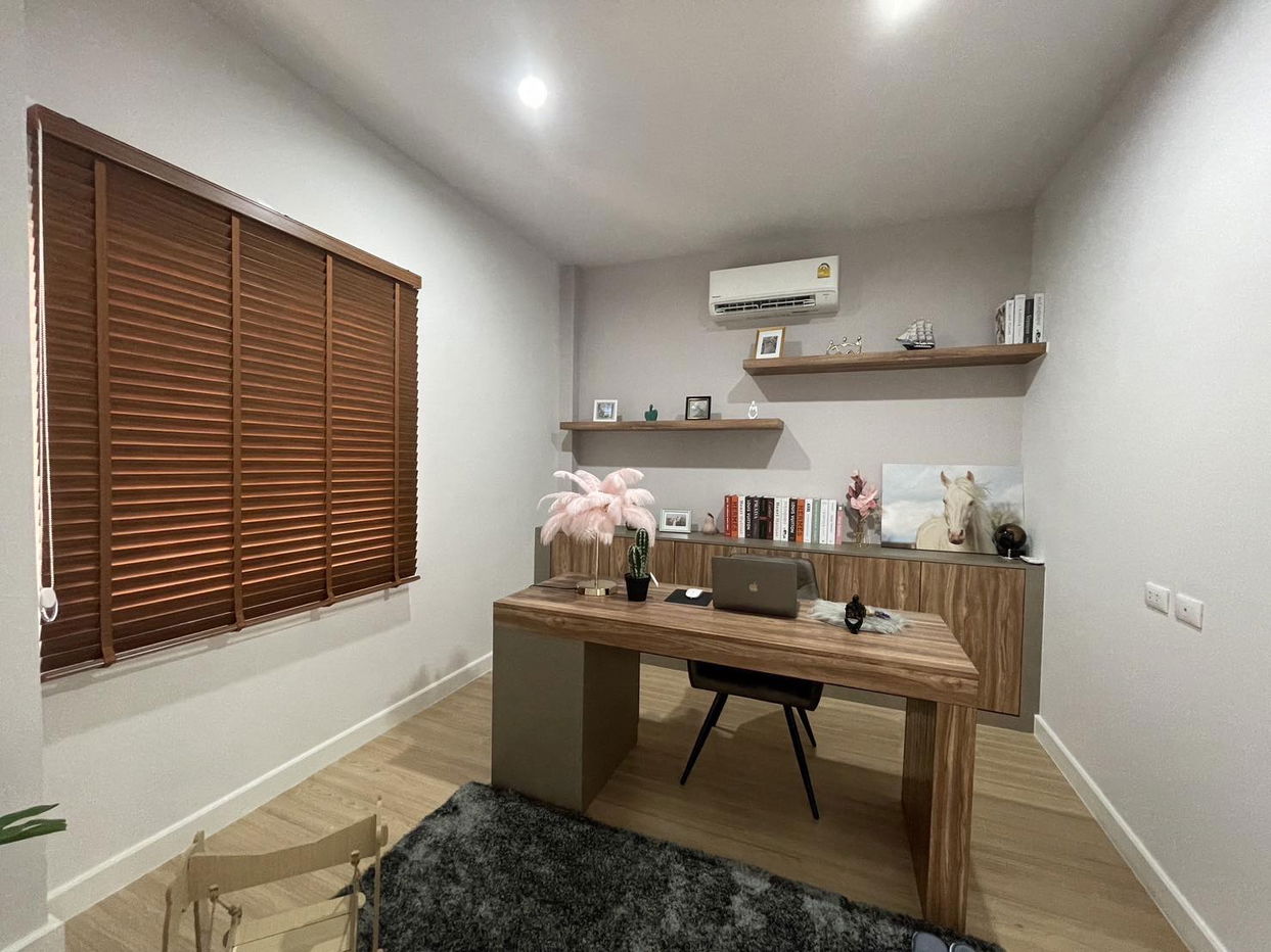 รูป 4 Bedroom Modern Family Home North Pattaya - รูปที่ 10/15