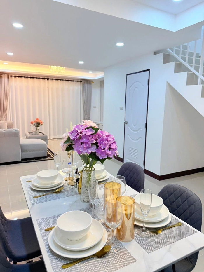 รูป 2 Storey Townhouse 3 Bedroom East Pattaya - รูปที่ 8/19