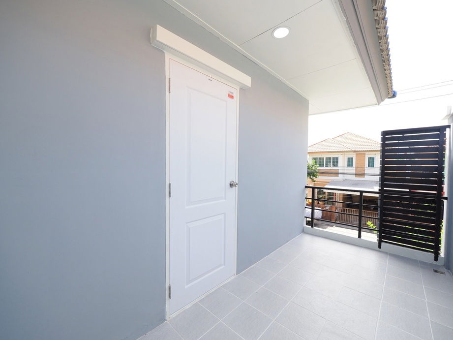 รูป ขายบ้านแฝดรีโนเวทใหม่ หลังใหญ่ ถนนเมน ม.เติมรัก 3 บ้านกล้วย–ไทรน้อย - รูปที่ 36/39