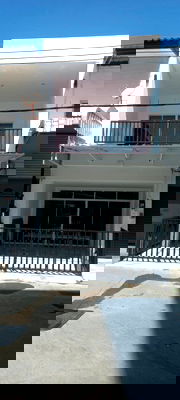 Townhouses for rent  Hai Ya Chiang Mai : Townhouse for rent ! Thipoaneth , Near Oldcity 500m. 