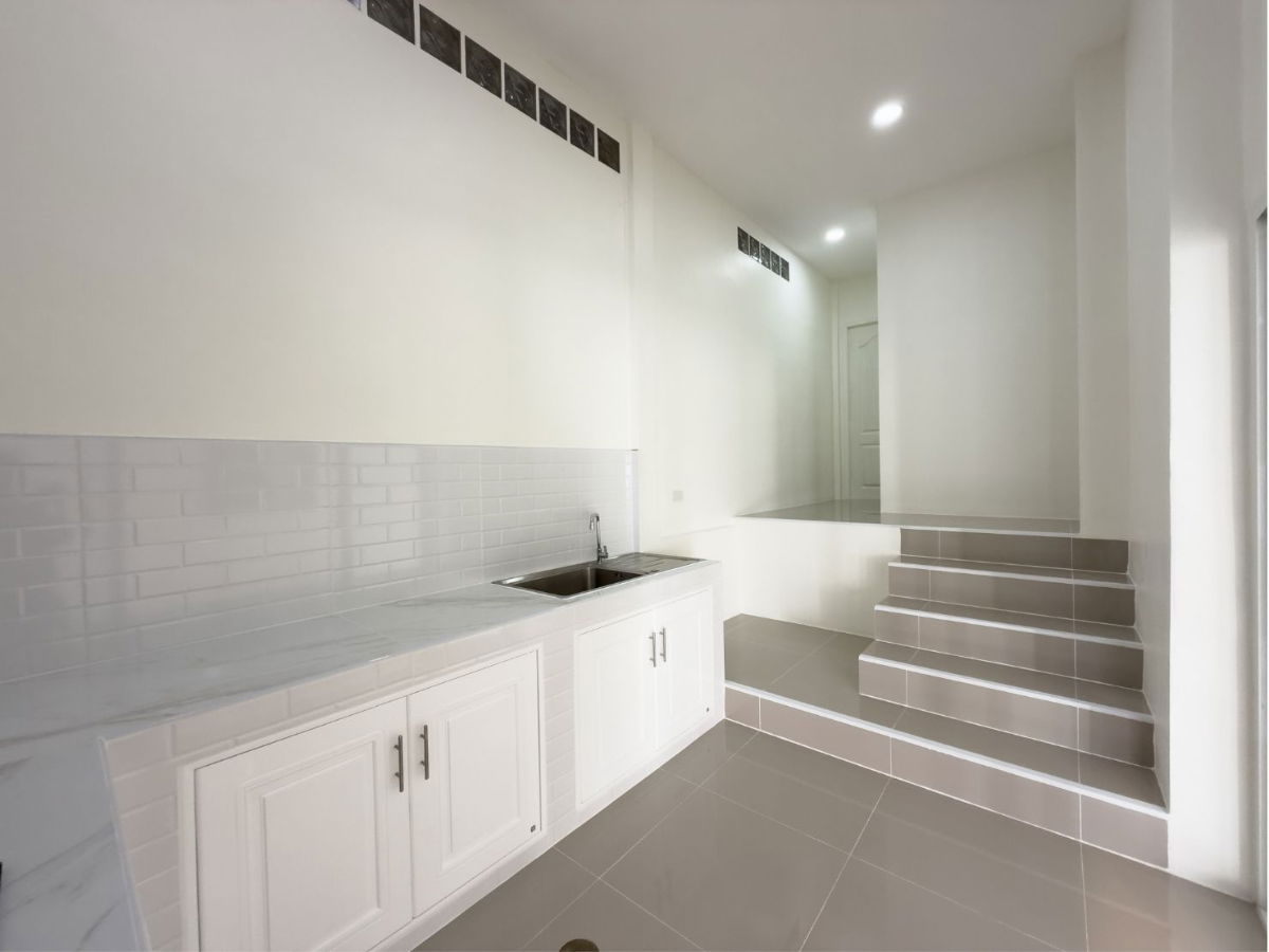 รูป บ้านแฝดชั้นเดียว ทำเลสามกอง–รัษฎา 3 นอน 3 น้ำ ฟรีครัวบิ้วอิน ราคา 4.79 ลบ. - รูปที่ 12/32