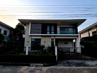 Houses for sale Nonthaburi : FOR SALE  HOUSE PROPERTY  6000000 BAHT.