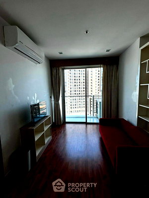 Condos for rent BTS On Nut : 1-BR Condo at Sky Walk Residences near BTS Phra Khanong (ID 2537685)