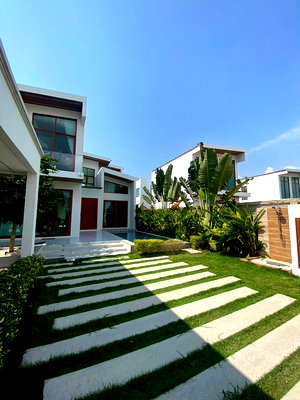 บ้านเดี่ยว ถนนพรประภานิมิต : ขายพูลวิลล่าหรูสไตล์ Tropical Luxury โครงการ แอทโมสไพร์ม วิลล่า พัทยา 