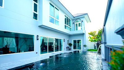 บ้านเดี่ยว ชลบุรี : Luxury Mineral Pool Villa 4 Bedroom in Bangsaen