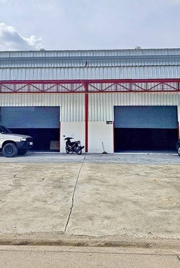 รูป โกดังให้เช่า 1 ห้องน้ำโรบินสัน ศรีสมาน ภายใน 1 กม. 200 ตร.ม. ลึก 25 ม. ใกล้ทางด่วนศรีสมาน และ ถนนกว้าง 10 ม. เหลือ 2 ยูนิตสุดท้าย - รูปที่ 7/8