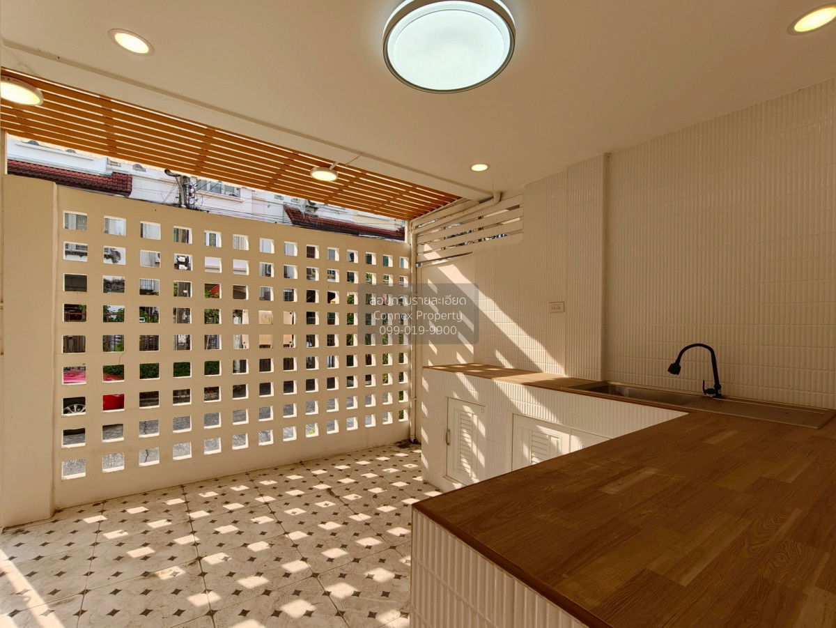 รูป ขายทาวน์เฮ้าส์/ทาวน์โฮม ไพรเวท วิลล่า รีโนเวทใหม่ หน้าบ้านติดสวน นวมินทร์ บึงกุ่ม กรุงเทพ CX-147467 ✅ ทักไลน์ @connexproperty ตอบทันที ทีมงานมืออาชีพ ✅ - รูปที่ 11/12