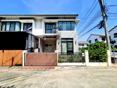 ทาวน์โฮม แม็คโคร บางบัวทอง : BP00455 ขายบ้านเดี่ยว หมู่บ้าน เดอะวิลล่า บางบัวทอง ถนน กาญจนาภิเษก(ทล.9) ตำบล บางบัวทอง อำเภอ บางบัวทอง จังหวัด นนทบุรี