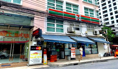 Apartment building for sale Petchburi Road Bangkok : For sale: Hotel, good location in Soi Sukhumvit 11