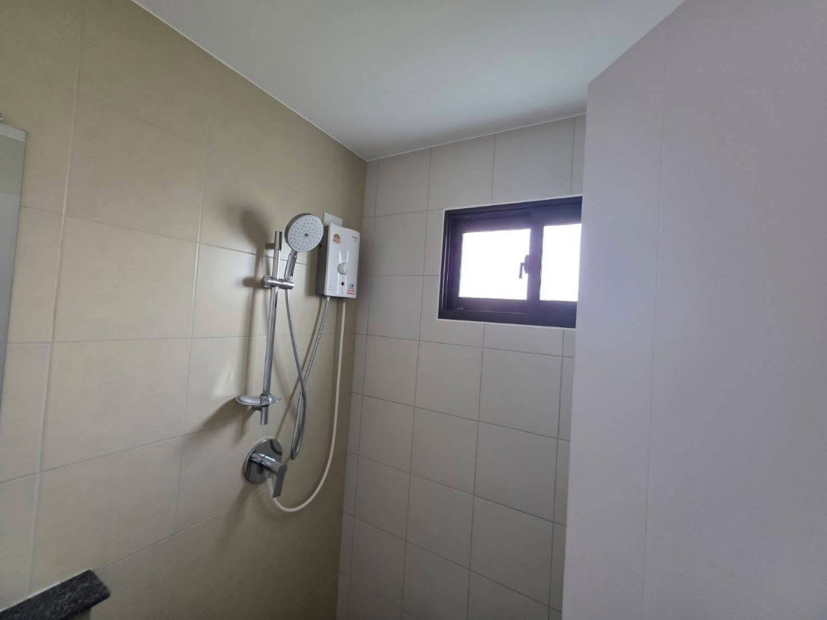 รูป 🏡✨ ให้เช่าบ้านเดี่ยว เดอะแพลนท์ รังสิตคลอง 4 – วงแหวน 4 ห้องนอน 3 ห้องน้ำ บ้านสวยโซนหน้าทางเข้า ถนนเมนกว้าง 16 เมตร หน้าบ้านโล่ง ทิศเหนือ ฮวงจุ้ยดี - รูปที่ 17/20