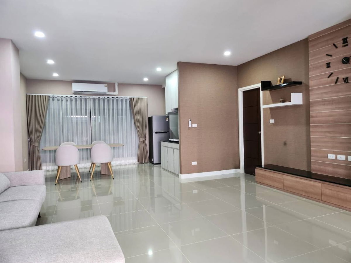 รูป 🌷ปล่อยเขาย บ้านกาญจน์สิริ พายัพ ใกล้เมือง ทำเลเกรด A หลังใหญ่เท่าบ้านเดี่ยว🌷 - รูปที่ 8/16