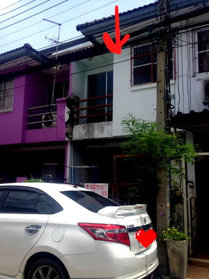 ทาวน์โฮม บิ๊กซี ฟู๊ดเพลส สุขาภิบาล 5 : ขายทาวน์เฮ้าส์ 2 ชั้น 16 วา หมู่บ้านร๊อคการ์เด้นโอม 2 ถนนวัชรพล ซอย 3