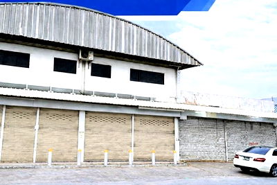 เช่าอาคารพาณิชย์ นนทบุรี : เมืองนนทบุรี MRT กระทรวงสาธารณสุข 900 ม.ตึกแถว 3 คูหา ทำเลศักยภาพใน พร้อมโกดัง ท่าอิฐ 800 ตร.ม.