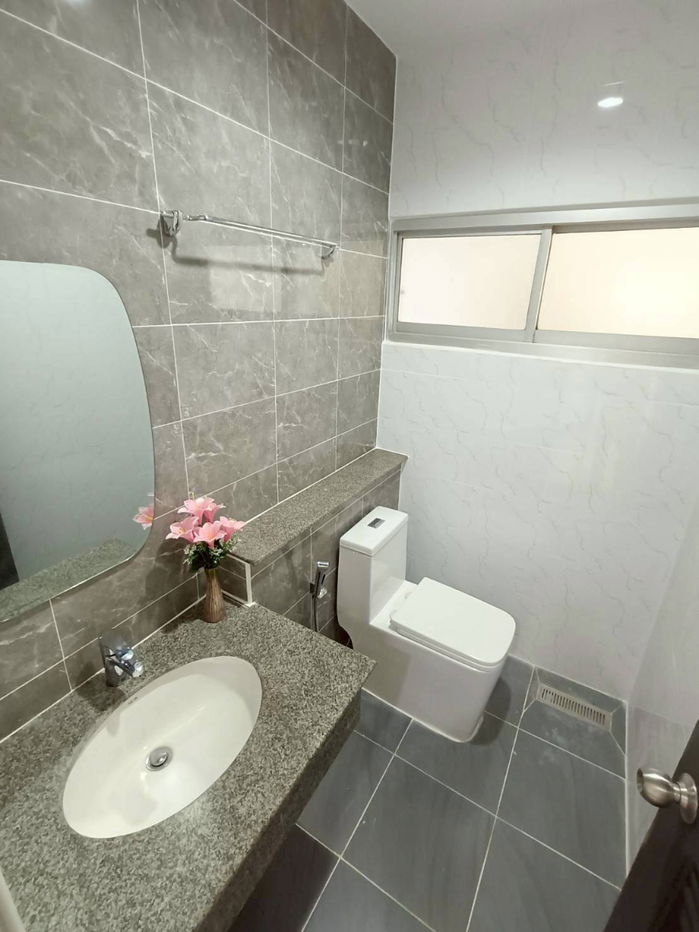 รูป ทาวน์เฮ้าส์สวยสภาพนางฟ้า!  รีโนเวทใหม่ แถมเฟอร์ฯ พร้อมอยู่ หมู่บ้านแมกไม้มิ่งเมือง ซ.สุเหร่าคลองหนึ่ง คลองสามวา  - รูปที่ 8/21