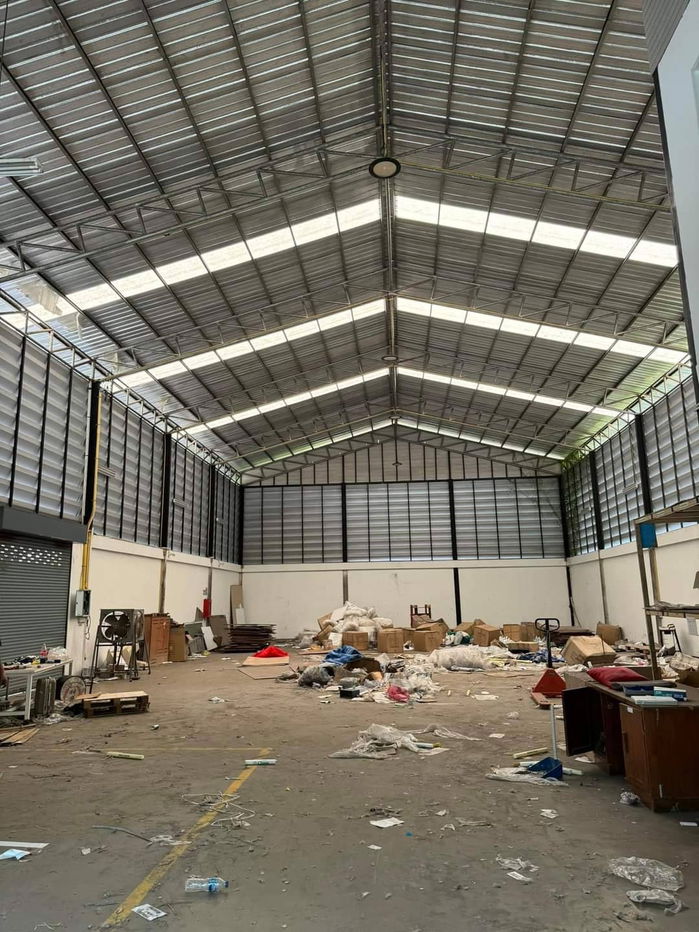 รูป  ให้เช่าโกดัง ขนาด450ตรม. ทำเล สาย4 ถ.พุทธสาคร จากพุทธมณฑลสาย4 เพียง 5กม. มี 2 หลังในพื้นที่เดียวกัน ตอนนี้เหลือหลังสุดท้าย - รูปที่ 1/4