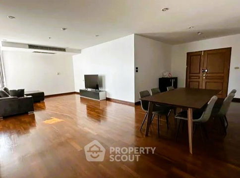 คอนโด 3-ห้องนอน ที่ แกรนด์ หลังสวน คอนโดมิเนียม ใกล้ BTS ราชดำริ (ID 1837514)