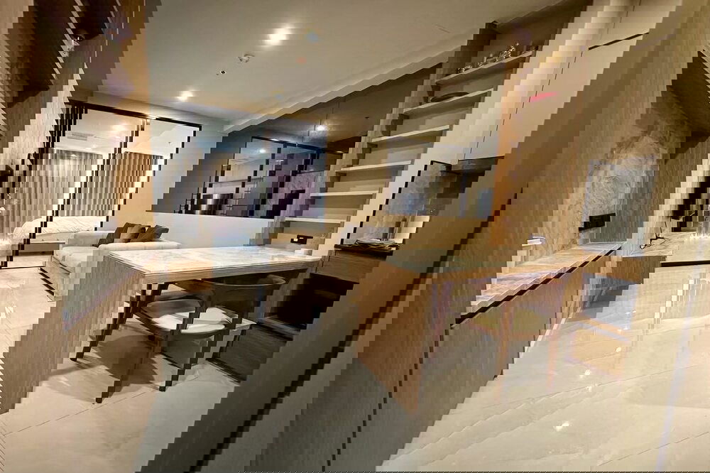 รูป 🔥 สำหรับเช่า !! ชั้นสูง 25++, ตกแต่งสไตล์โมเดิร์น, ทำเลดี !! 🔥 Code C20260300001..Noble Ploenchit, 1 ห้องนอน, 1 ห้องน้ำ, แต่งครบ, พร้อมเข้าอยู่ 📣📣 - รูปที่ 2/5