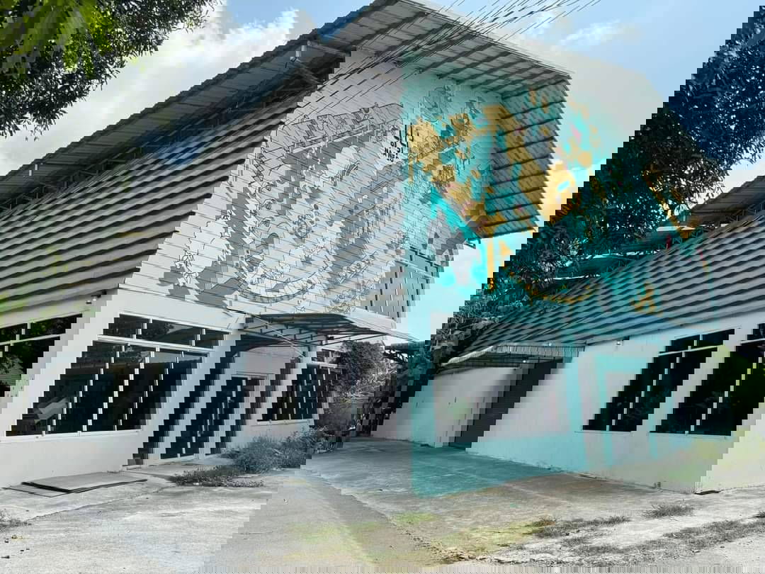 รูป  ให้เช่าโกดัง ขนาด450ตรม. ทำเล สาย4 ถ.พุทธสาคร จากพุทธมณฑลสาย4 เพียง 5กม. มี 2 หลังในพื้นที่เดียวกัน ตอนนี้เหลือหลังสุดท้าย - รูปที่ 3/4